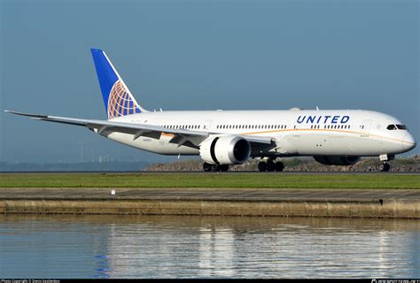 N United Airlines Boeing Dreamliner Photo By Denis