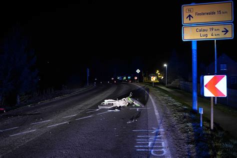 Tödlicher Unfall mit zwei Motorrädern auf Bundesstraße