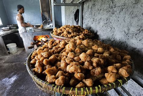 Melihat Pembuatan Getuk Goreng Di Baturraden