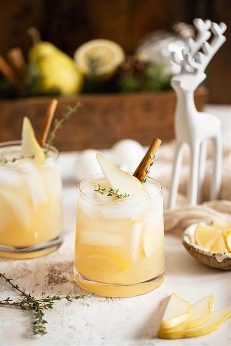 30 Easy Pear Cocktails To Try