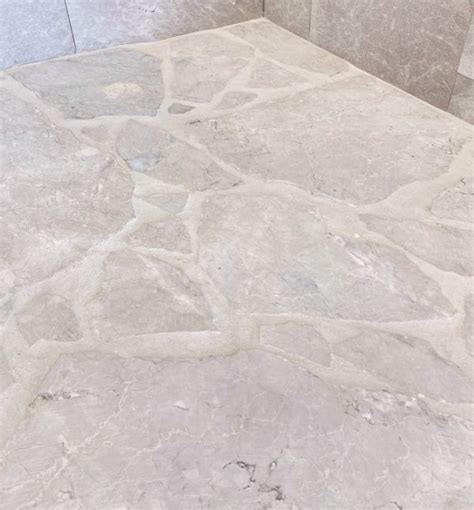 Rosca White Marble Crazy Pave 30mm Edge Tile Stone