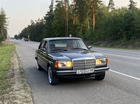 Молдинги на решетку радиатора Мерседес W123 — Mercedes-Benz W123, 2,3 л ...