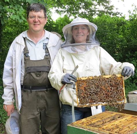 Viel los im Bienenstock Bönens Imker haben jetzt Hochsaison