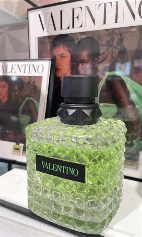 Valentino Donna Born in Roma Green Stravaganza Valentino perfume - a ...