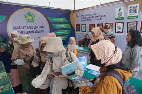 Ratusan Pengunjung Padati Stan Pameran Balitbang Diklat