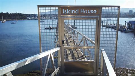 Pedestrian Gates Custom Aluminum Gates Island House West Coast