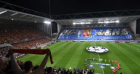 Lens Le Magnifique Tifo Pour Le Retour De La Ligue Des Champions