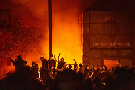 A Night of Violent Protests Sets a Nation Ablaze | The New Yorker