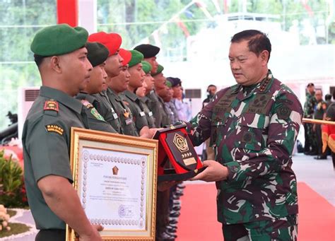 Daftar 10 Nama Prajurit TNI AD Yang Terima Penghargaan Dari Panglima