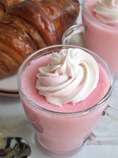 HOMEMADE RUBY HOT CHOCOLATE Homemade Hot Chocolate Hot Chocolate Cocoa Yummy Drinks