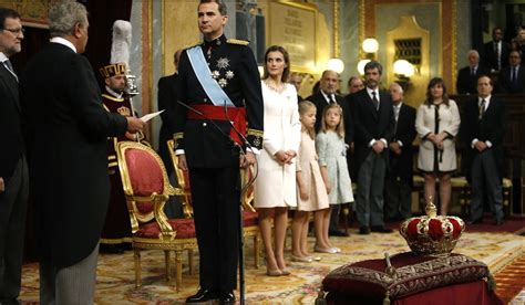 Regal Review: King Juan Carlos' Abdication & King Felipe's Accession ...