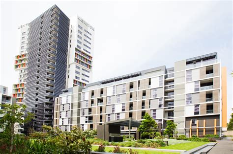 Luxury Accommodations and Amenities at Meriton Suites Zetland 12