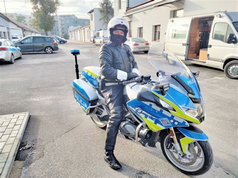 Policjanci Krakowskiej Drog Wki Otrzymali Dwa Nowe Motocykle Marki Bmw