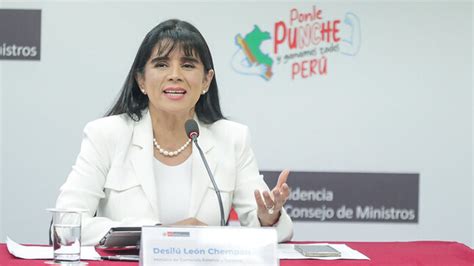 Ministra Desilú León 1 3 millones de turistas nacionales recorrieron