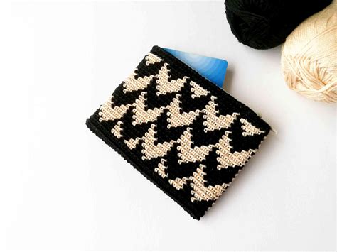 Tapestry crochet zipper pouch Mila - Free pattern