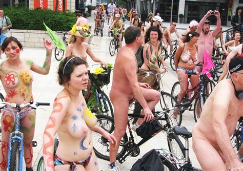 Desnudos Y Otras Cosas Ciclistas Desnudos