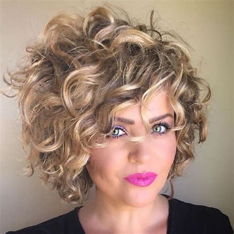 Short Haircuts For Curly Hair 2020 Wavy Haircut