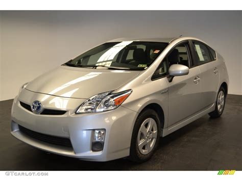 Classic Silver Metallic Toyota Prius Hybrid Ii Photo