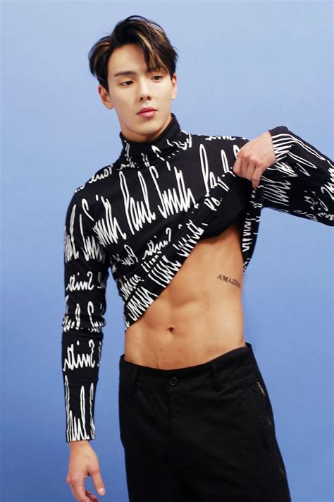 Kpop Guy Abs