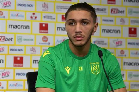 Fc Nantes Critiqu Pour La Mise L Cart De Jaouen Hadjam Kombouar