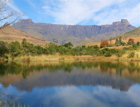 Amphitheatre - Drakensberg Hikes - explore the Drakensberg