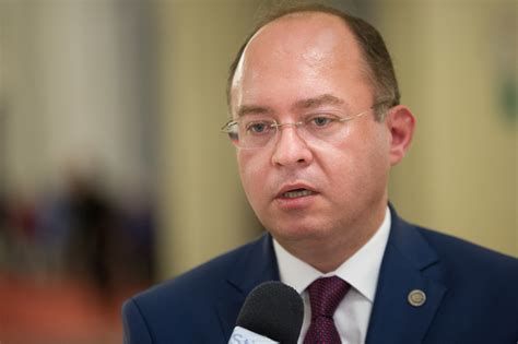 Bogdan Aurescu a depus jurământul în funcţia de judecător al Curţii