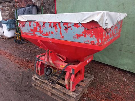 Rozsiewacz Kuhn MDS 701 Gierałtów OLX pl