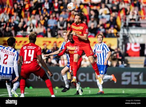 Fc Nordsjaelland Vs Odense Bk Fotograf As E Im Genes De Alta Resoluci N