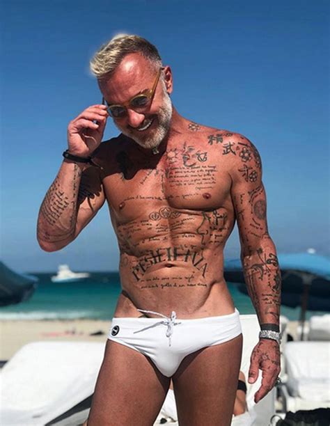 Tatuaggi Gianluca Vacchi Il Re Dei Social Si Mette A Nudo Su Instagram