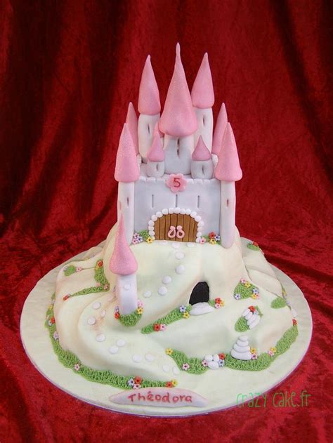 Castle Cake Decorated Cake By Crazy Cake Cakesdecor