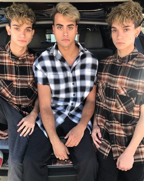 Twins With Darius The Dobre Twins Twin Brothers Marcus Dobre