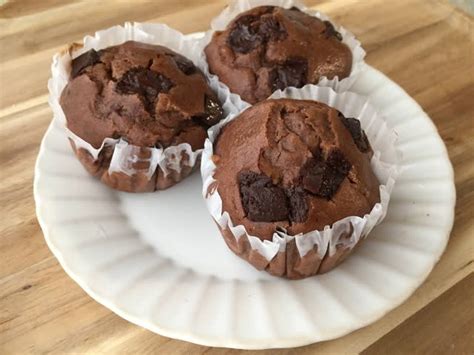 カップケーキ ／ ココアとチョコチップのマフィン オカシのキモチ