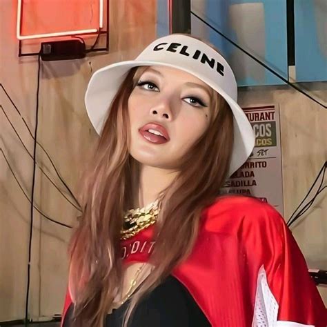 Pin By Lessa🕸💗 On منشورات من خلالك In 2023 Lisa Blackpink Hot Photoshoot Blackpink Lisa Kpop