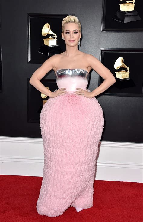 Grammys les plus beaux looks du tapis rouge Châtelaine