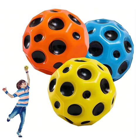 Pu Resilience Hole Ball Soft Bouncy Ball Anti Fall Moon Shape Porous