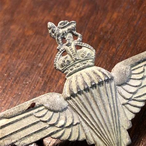 Need Help WW2 British Army Parachute Regiment Cap Badges