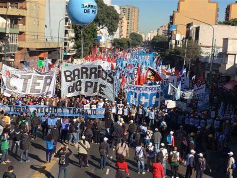 Kontra Info On Twitter Miles De Personas Se Movilizan A Plaza De Mayo