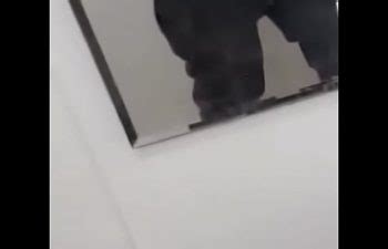 Dividindo A Namorada O Amigo Xvideos Videos Porno Grátis