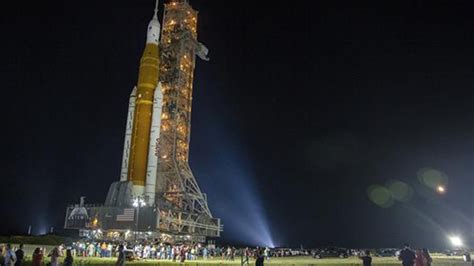 La Nave Orión De Artemis I Otra Vez Cerca De La Luna En Su Regreso A Tierra