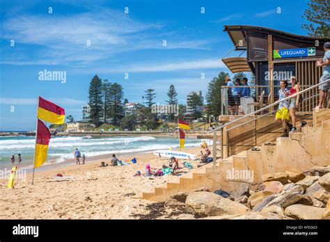 Dee why beach hi-res stock photography and images - Alamy