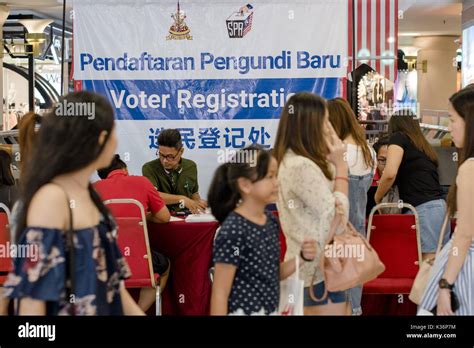 Kuala Lumpur Malaysia 2nd Sep 2017 Many Of Malaysian Queue Up For