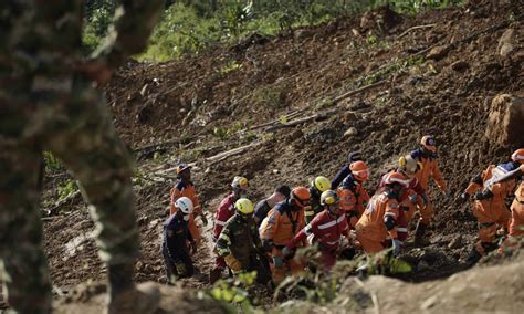 Ascendi A La Cifra De Muertos Por Los Derrumbes En Choc Colombia