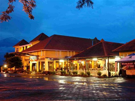 Best Price on Pondok Jatim Park Hotel & Cafe in Malang + Reviews