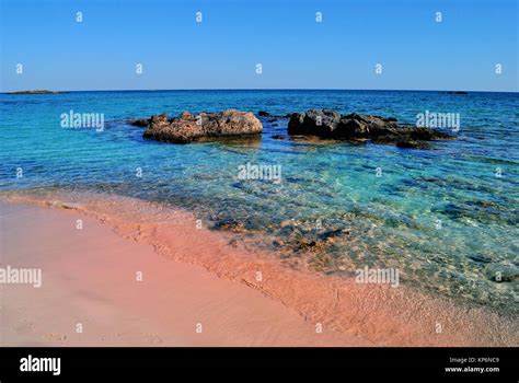 Famosa Elafonisi Playa Con La Arena Rosa En Creta Grecia Fotografía De