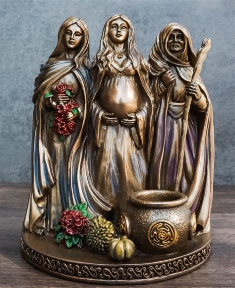 Sacred Phases Of The Moon Triple Goddess Mother Maiden Crone Life Cycl