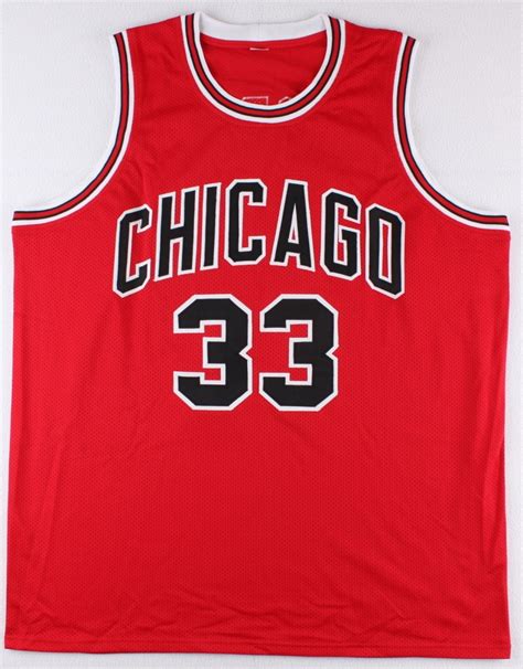 Scottie Pippen Signed Bulls Jersey (Schwartz COA) | Pristine Auction