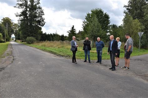 Przekazanie Placu Budowy Pod Remont Drogi Powiatowej Nr D