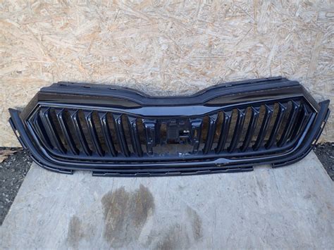 ATRAPA GRILL GRIL SKODA OCTAVIA 4 IV 5E3 2020 5E3853653 ATRAPA GRILL