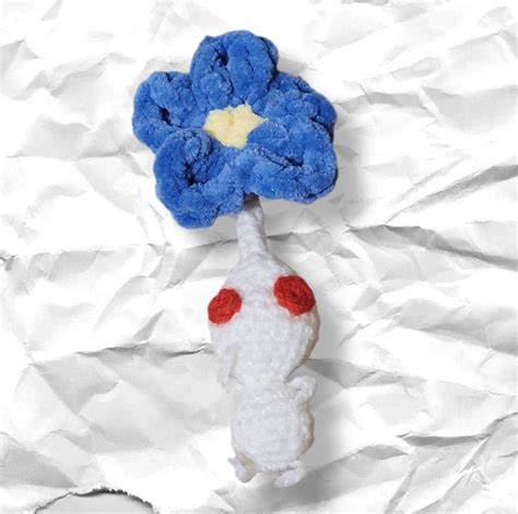 White Pikmin Plushie by thiestie on DeviantArt