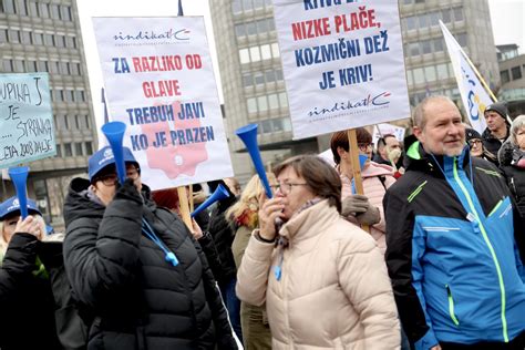 Sindikati Vladi To Je Sramota As Je Za Izpolnitev Danih Zavez Foto